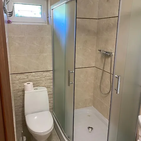 Gloria будинок повністю